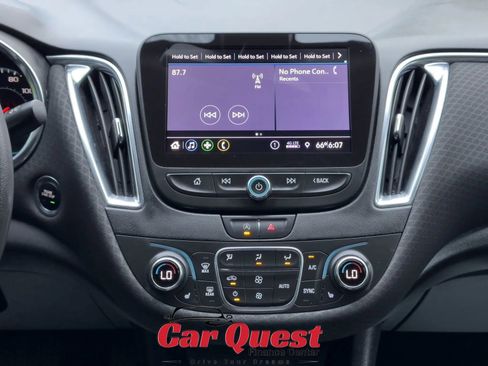 Used 2020 Chevrolet Malibu LT FWD image 21