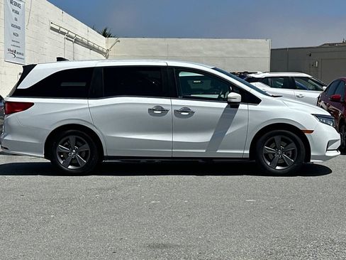 Used 2021 Honda Odyssey EX image 2