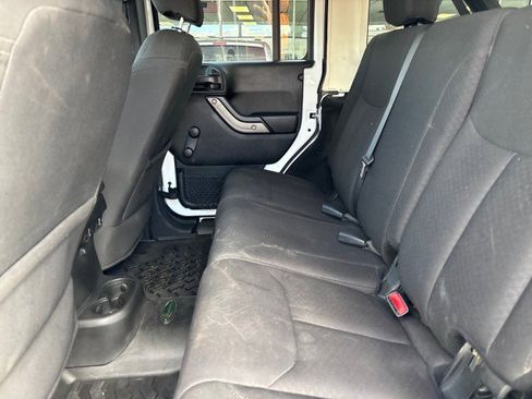 Used 2018 Jeep Wrangler Unlimited Sport w/ Connectivity Group image 11