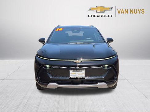 Used 2024 Chevrolet Equinox EV LT FWD image 2
