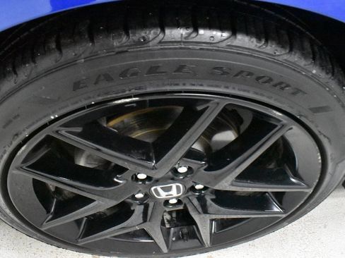 Used 2023 Honda Civic Sport image 9
