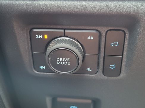 Used 2025 Ford Expedition Max Platinum AWD/4WD image 20
