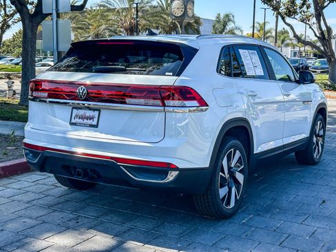 Used 2024 Volkswagen Atlas Cross Sport SE FWD image 6