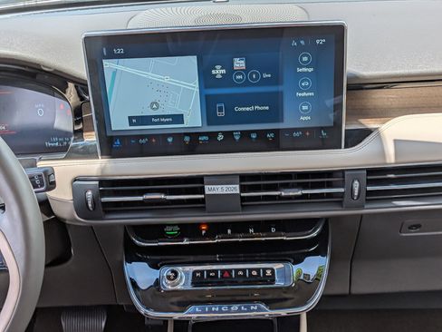 Used 2023 Lincoln Corsair Reserve w/ Equipment Group 201A image 20