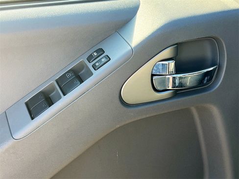 Used 2020 Nissan Frontier SV w/ Midnight Edition Floor Mats image 17