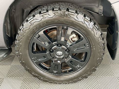 Used 2022 Toyota Sequoia TRD Sport AWD/4WD image 33