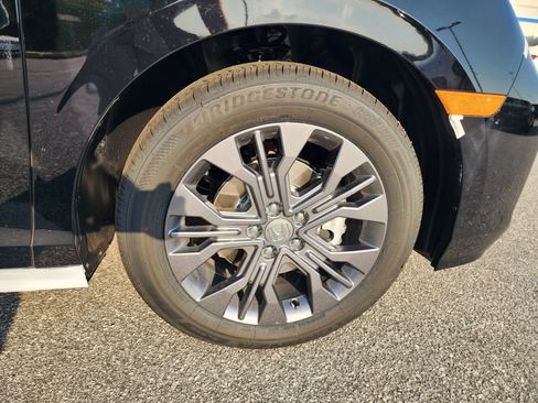 New 2026 Honda Odyssey Touring image 5
