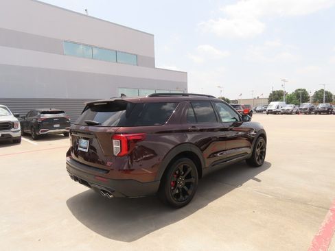 Used 2020 Ford Explorer ST w/ ST Street Pack AWD/4WD image 10