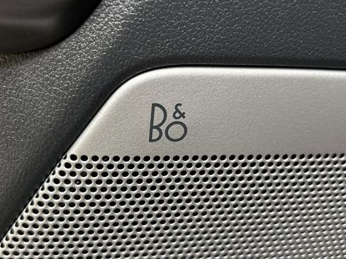 Used 2025 Ford F150 Lariat w/ Equipment Group 501A Mid image 22