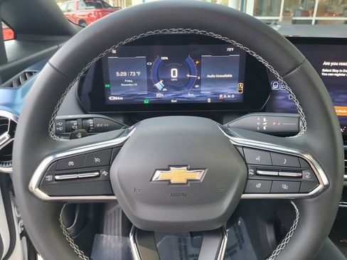 New 2026 Chevrolet Equinox EV LT image 29