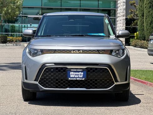 Used 2025 Kia Soul LX w/ LX Technology Package FWD image 9