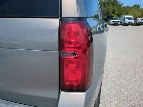 Used 2018 Chevrolet Tahoe LT w/ LT Signature Package RWD image 14