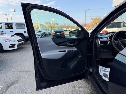 Used 2020 Chevrolet Equinox LT image 16