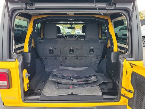 Used 2021 Jeep Wrangler Unlimited Sport AWD/4WD image 6