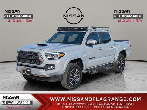 Used 2021 Toyota Tacoma image 1
