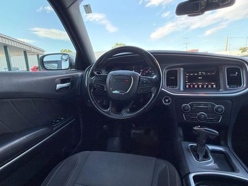 Used 2020 Dodge Charger SXT RWD image 15