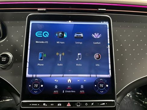Certified 2023 Mercedes-Benz EQE 500 4MATIC Sedan w/ Exclusive Trim Package image 21