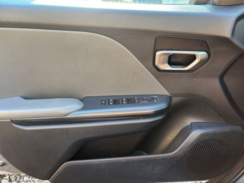 Used 2025 Kia K4 LXS FWD image 18