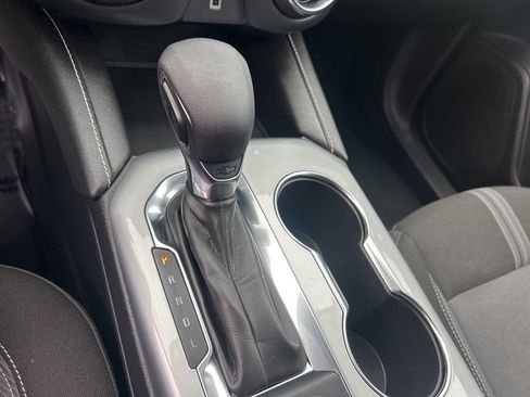 Used 2025 Chevrolet Blazer LT image 27