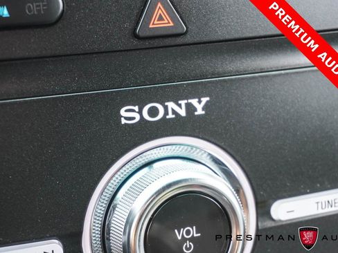 Used 2019 Ford Explorer Platinum image 10