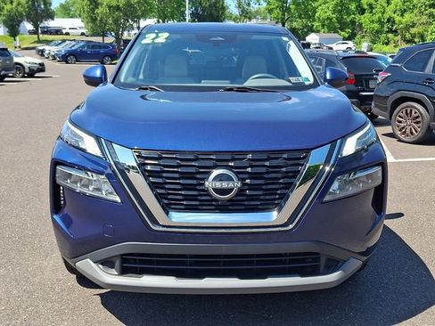 Used 2022 Nissan Rogue SV AWD/4WD image 2