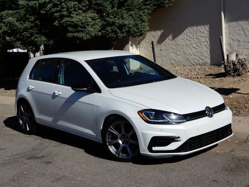 Used 2019 Volkswagen Golf R 4-Door image 3