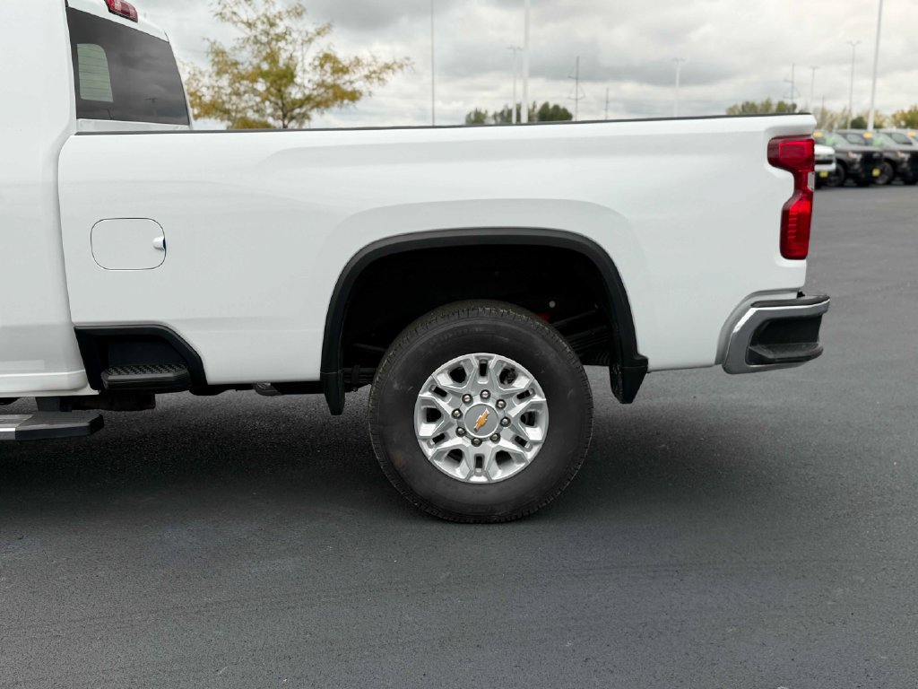 Used 2024 Chevrolet Silverado 3500 LT w/ Convenience Package AWD/4WD image 13