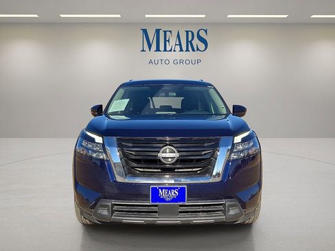 Used 2024 Nissan Pathfinder SV image 9