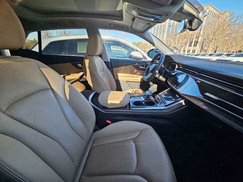 Used 2021 Audi Q8 Premium w/ Black Optic Package image 8