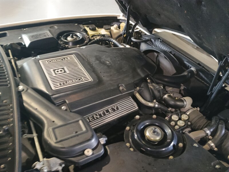Used 1999 Bentley Azure RWD image 22