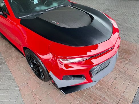Used 2020 Chevrolet Camaro ZL1 RWD image 23