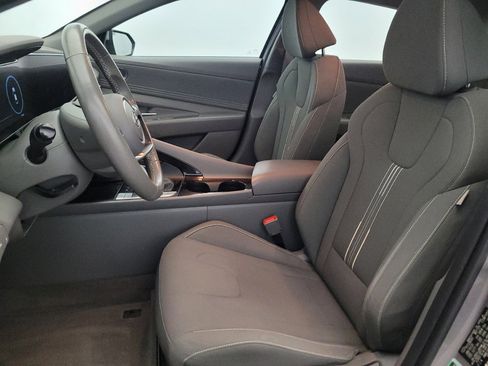 Used 2023 Hyundai Elantra SEL w/ Convenience Package FWD image 17