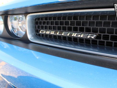 Used 2010 Dodge Challenger SRT8 w/ SRT Option Group II image 21