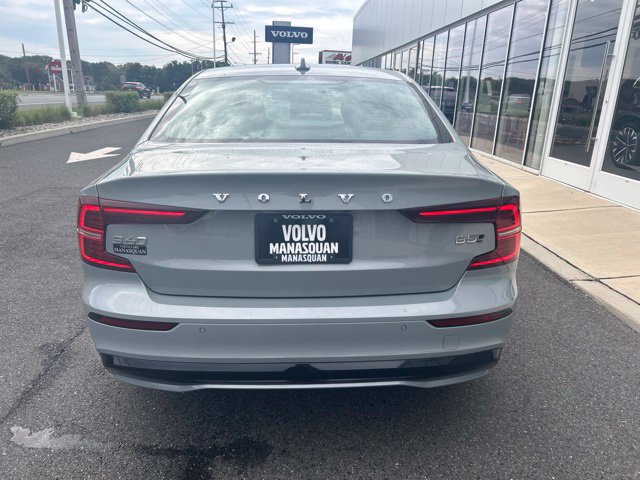 Certified 2024 Volvo S60 B5 Plus w/ Climate Package AWD/4WD image 4
