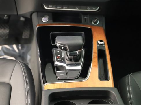 Certified 2023 Audi Q5 2.0T Premium w/ Convenience Package image 21