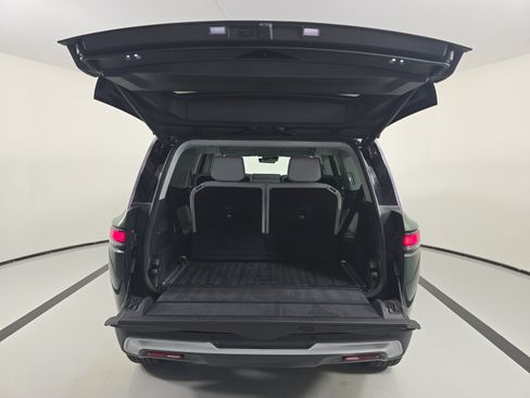 Used 2024 Rivian R1S Adventure AWD/4WD image 15
