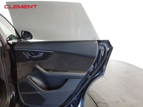 Used 2019 Audi Q8 Prestige image 34