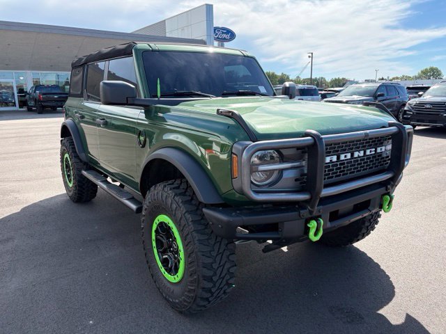 Certified 2024 Ford Bronco Badlands AWD/4WD image 9