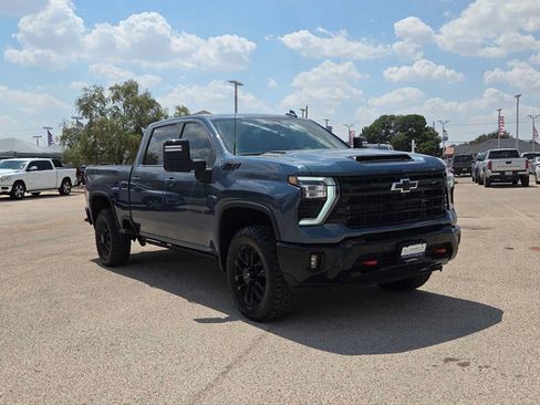 Used 2025 Chevrolet Silverado 2500 LTZ w/ Trail Boss Package AWD/4WD image 2