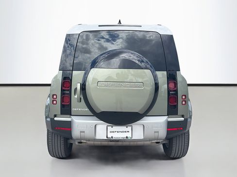 Used 2025 Land Rover Defender 110 S AWD/4WD image 4