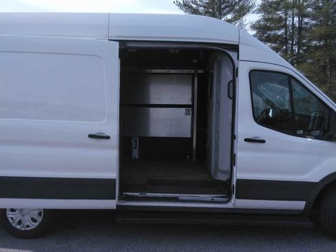 Used 2022 Ford E-Transit 148 High Roof Extended w/ Load Area Protection Package image 13