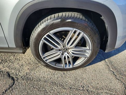 Used 2025 Mercedes-Benz GLS 450 4MATIC image 6