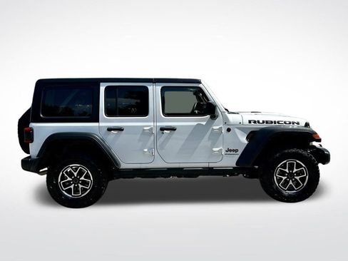 Used 2024 Jeep Wrangler Unlimited Rubicon AWD/4WD image 8