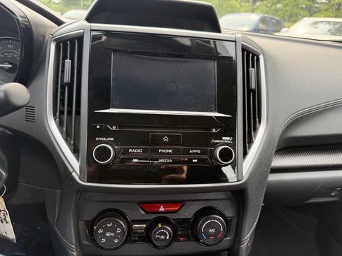 Used 2022 Subaru Impreza 2.0i Premium image 15