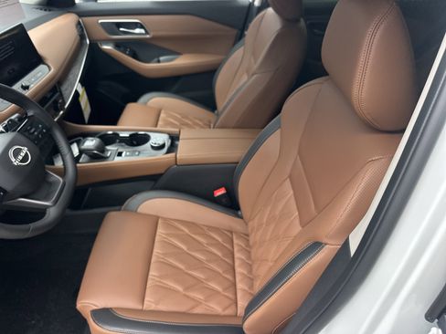 New 2026 Nissan Rogue Platinum AWD/4WD image 17