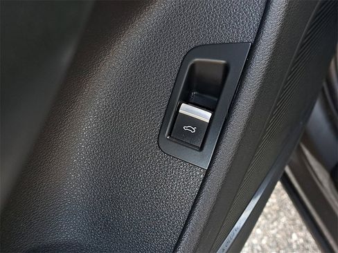 Used 2022 Audi Q7 3.0T Premium Plus w/ Premium Plus Package image 21