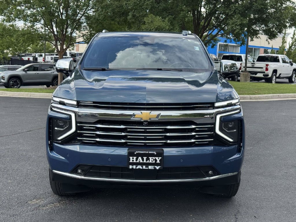 Used 2025 Chevrolet Suburban Premier AWD/4WD image 27