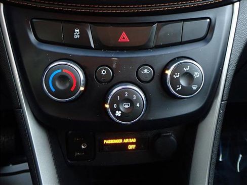 Used 2019 Chevrolet Trax LT image 18