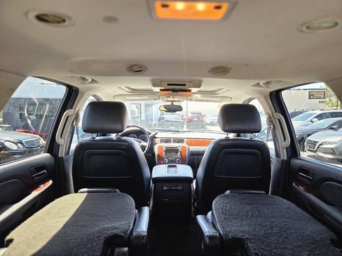 Used 2011 Chevrolet Tahoe LTZ RWD image 14