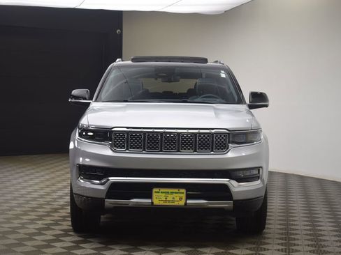 New 2024 Jeep Grand Wagoneer Series III AWD/4WD image 4